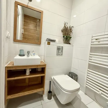 80 M2-heart Of Le Marais -sleeps 6 *