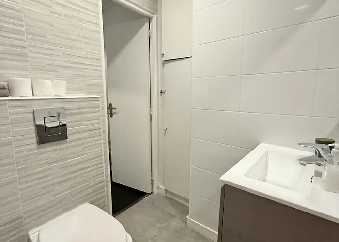 80 M2-heart Of Le Marais -sleeps 6 Apartment *