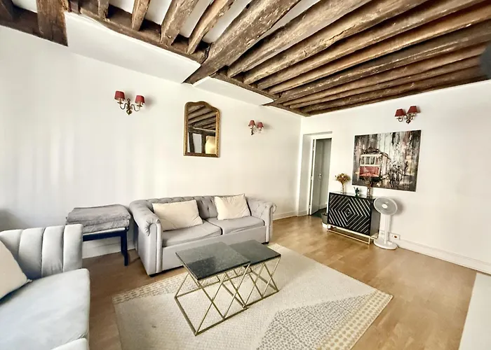 Apartment 80 M2-heart Of Le Marais -sleeps 6 Paris