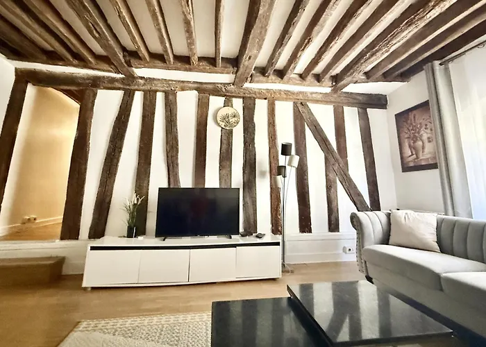 80 M2-heart Of Le Marais -sleeps 6